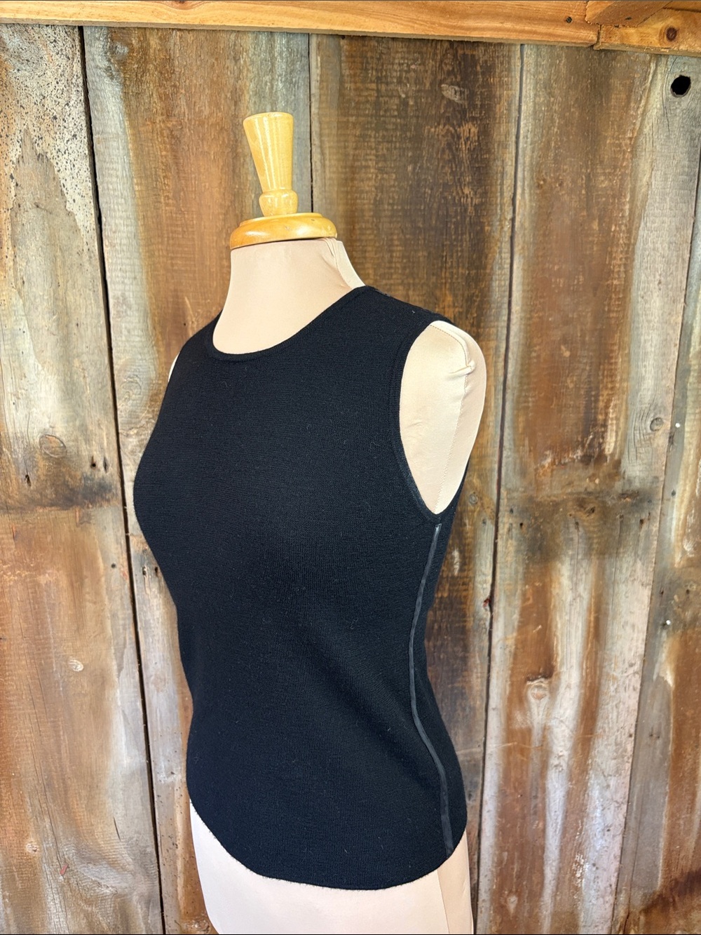 DKNY 100% Wool Sweater Vest Black with Satin Ribbon Embellishment Size Medium